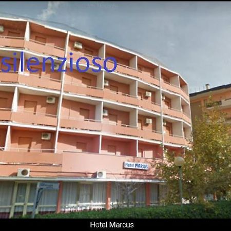 Hotel Marcus เชเซนาติโก ภายนอก รูปภาพ